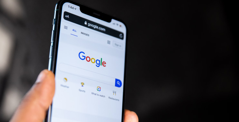 Google собирается встроить платные ИИ-функции в свой поисковик
