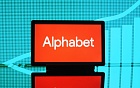 Капитализация Alphabet впервые превысила $2 трлн