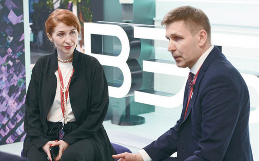 <a href="https://expert-ural.com/archive/nomer-7-891/dvigatel-ekonomiki-na-pmef-2024-obsudili-razvitie-kreativnih-industriy.html" target="_blank">
                <p>Двигатель экономики: на ПМЭФ-2024 обсудили развитие креативных индустрий</p>
            </a>