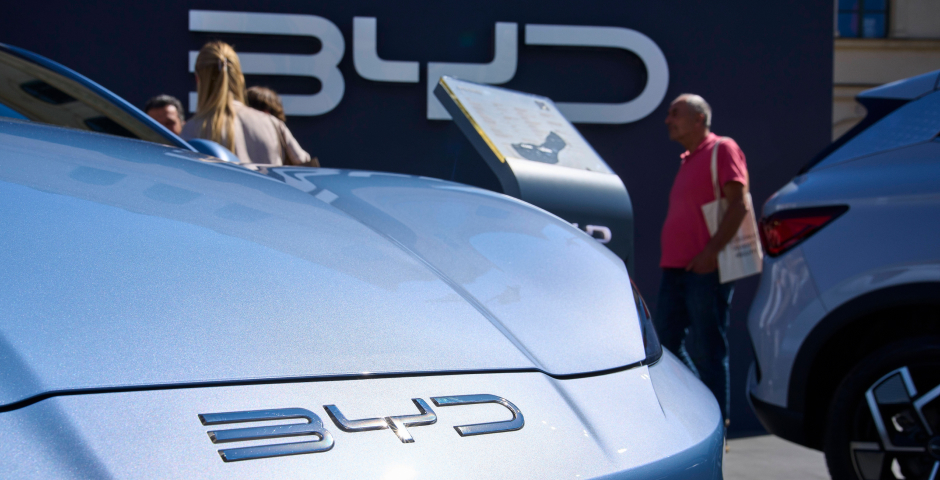 Reuters: BYD продает электромобили по миру вдвое дороже, чем дома в Китае
